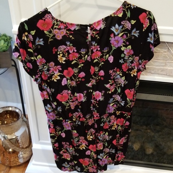 Romper🦋 - Picture 2 of 4